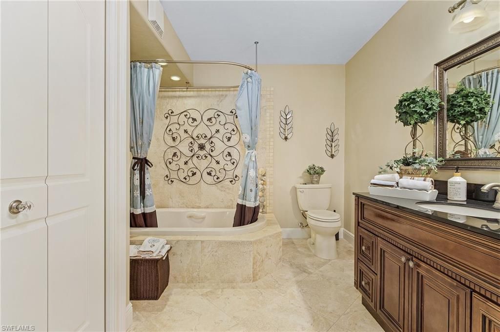 Bathroom, Interior, Recessed Lighting