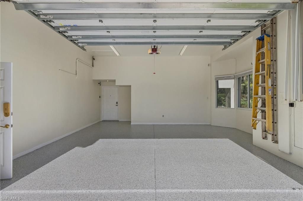 Garage, Interior