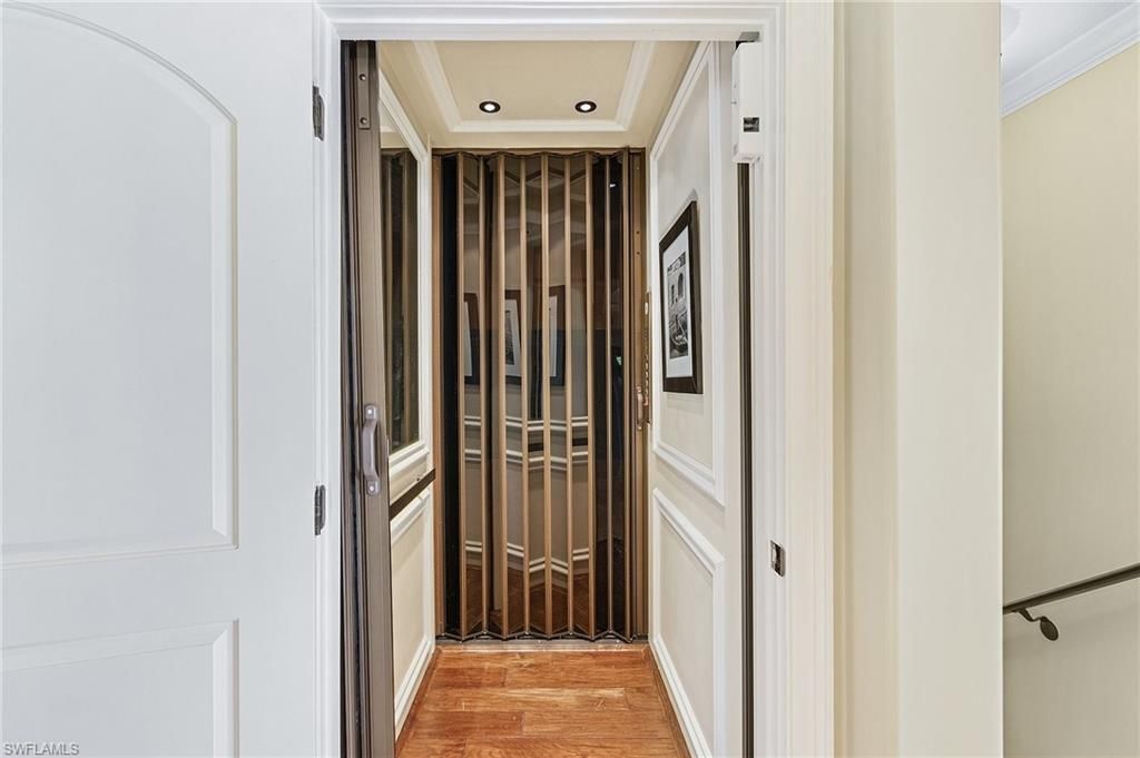 Interior, Recessed Lighting, Wine Storage, Wood Texture Flooring