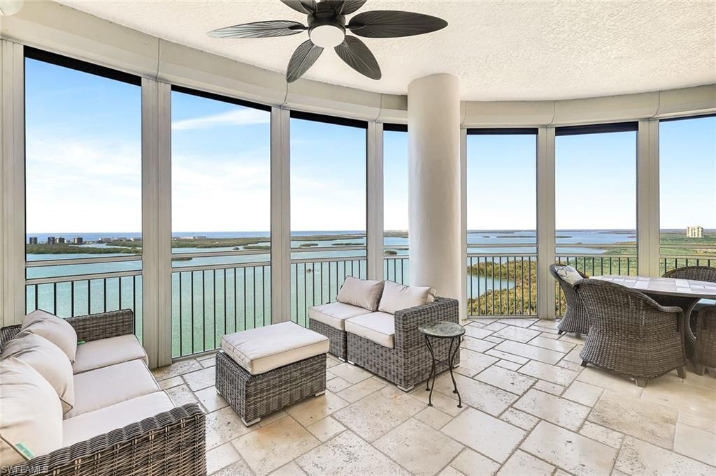 Interior, Living room, Sun Room, Water
