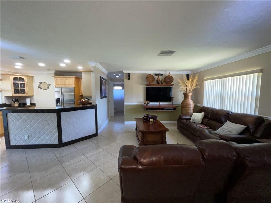Interior, Kitchen, Living room, Recessed Lighting, Stainless Steel Appliances