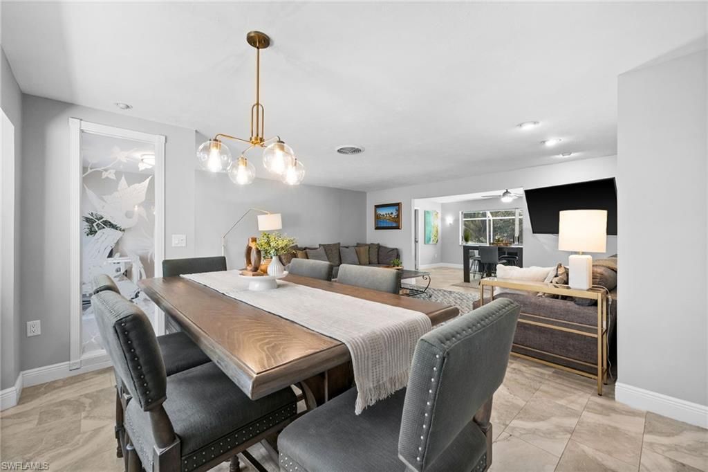 Dining room, Interior, Living room, Pendant Lights, Recessed Lighting