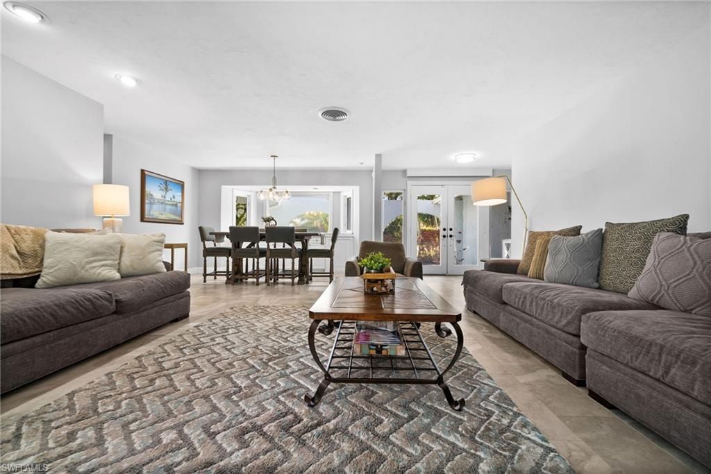 Chandelier, Dining room, Interior, Living room, Pendant Lights, Recessed Lighting
