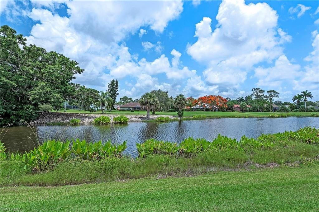 Exterior, Lake
