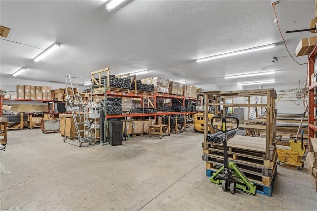 Garage, Interior