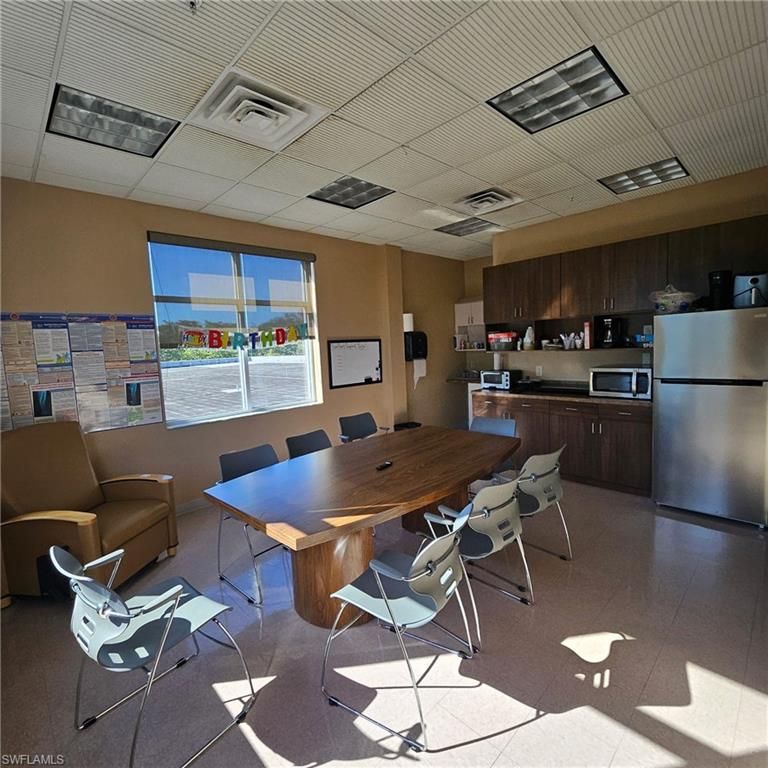 Dining room, Interior, Kitchen, Stainless Steel Appliances