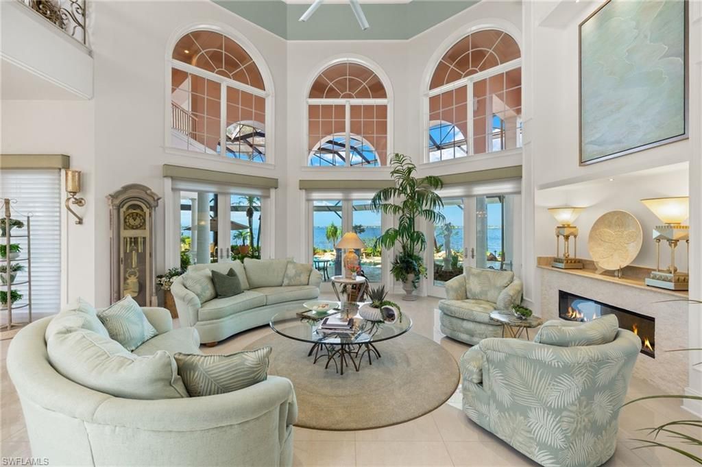 Fireplace, Interior, Living room