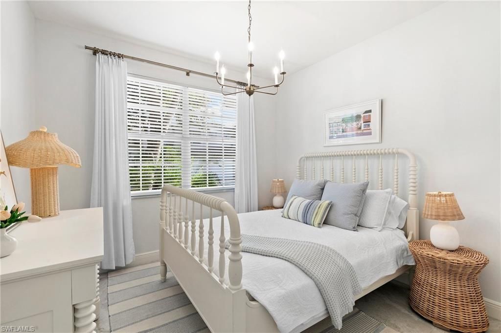 Bedroom, Chandelier, Interior, Pendant Lights, Wood Texture Flooring