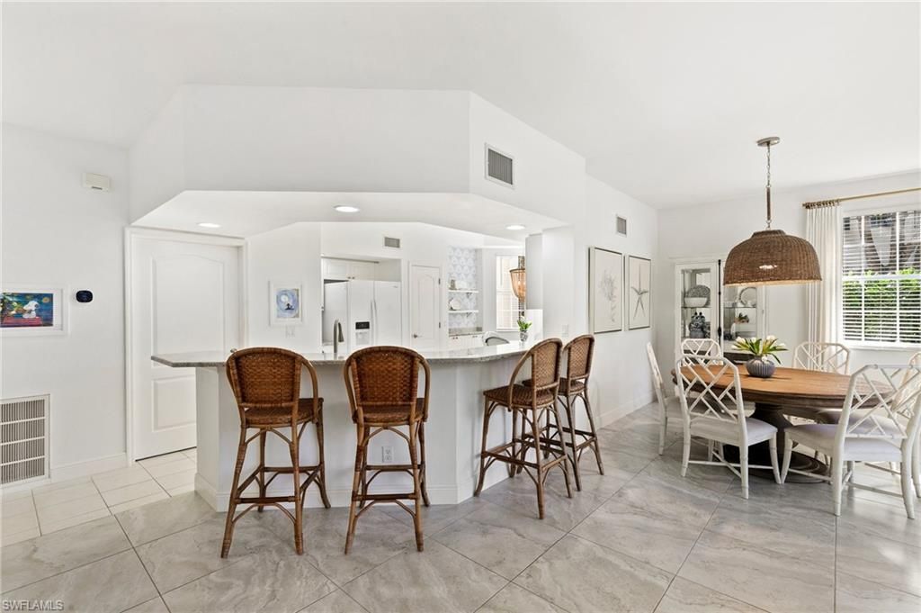 Dining room, Interior, Pendant Lights, Recessed Lighting