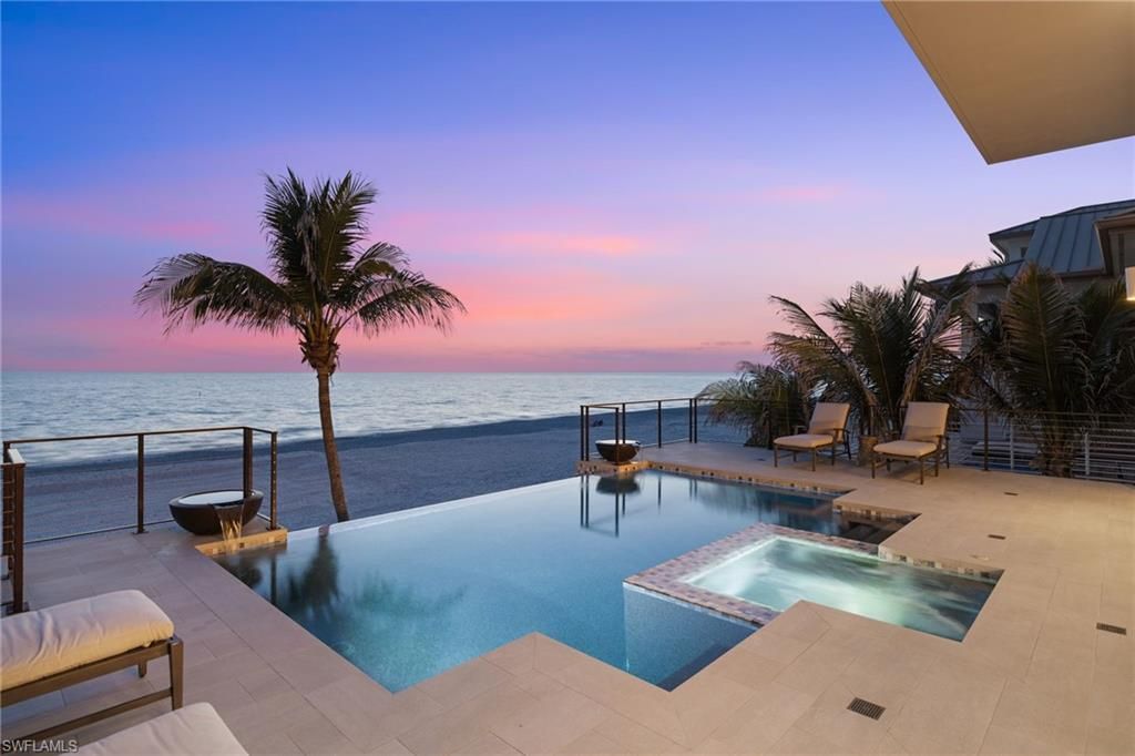 Exterior, Lake, Pool, Water