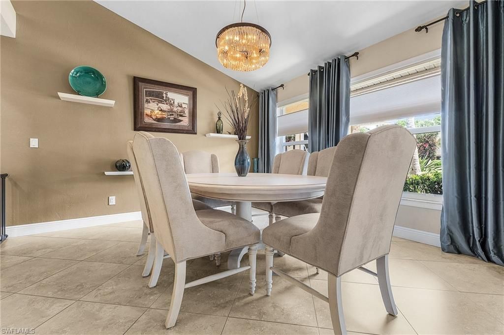 Chandelier, Dining room, Interior
