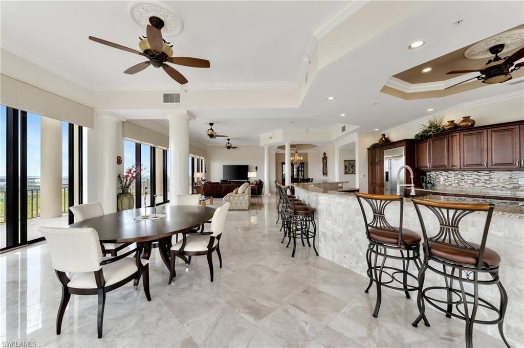 Dining room, Interior, Kitchen, Recessed Lighting