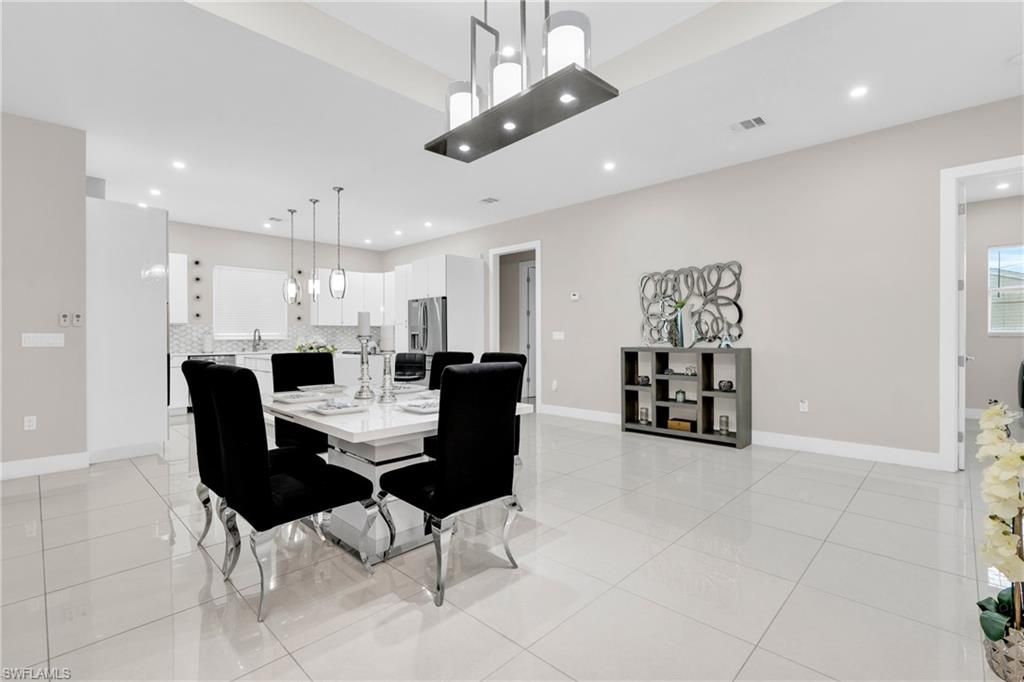 Dining room, Interior, Kitchen, Pendant Lights, Recessed Lighting
