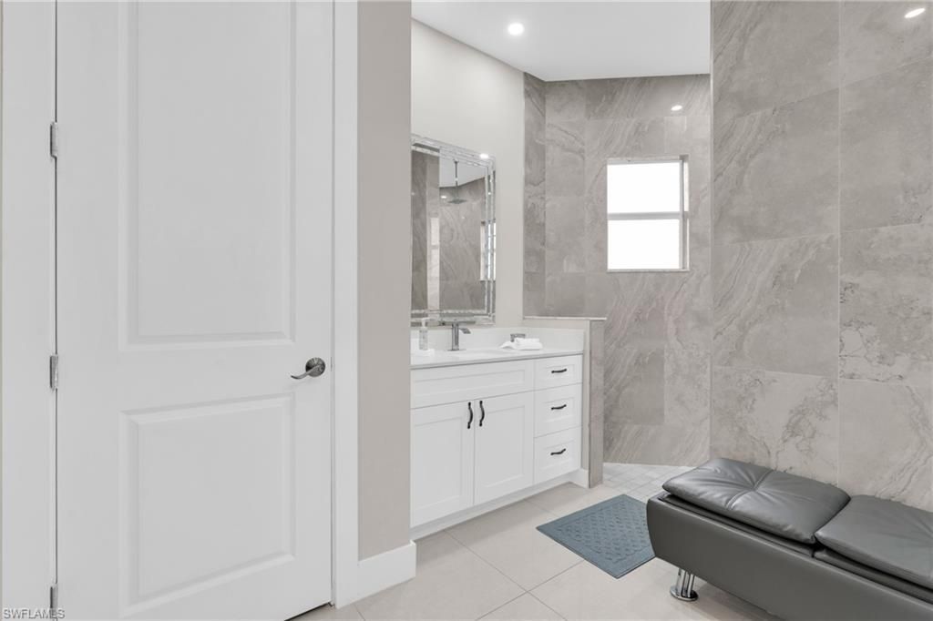 Bathroom, Interior, Marble Walls, Recessed Lighting