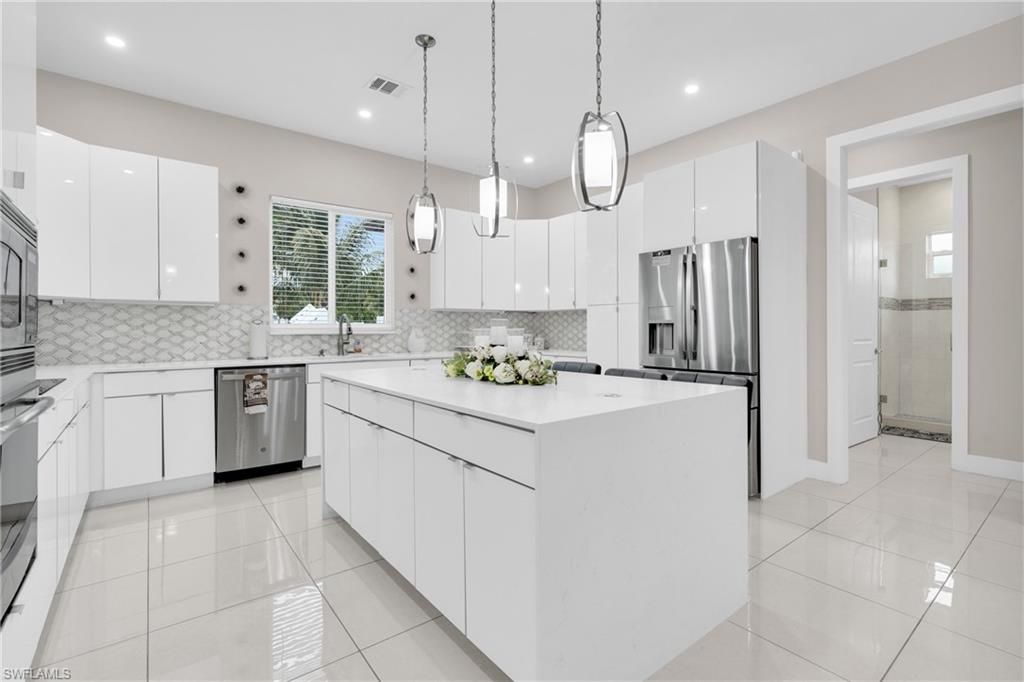 Interior, Kitchen, Pendant Lights, Recessed Lighting, Stainless Steel Appliances