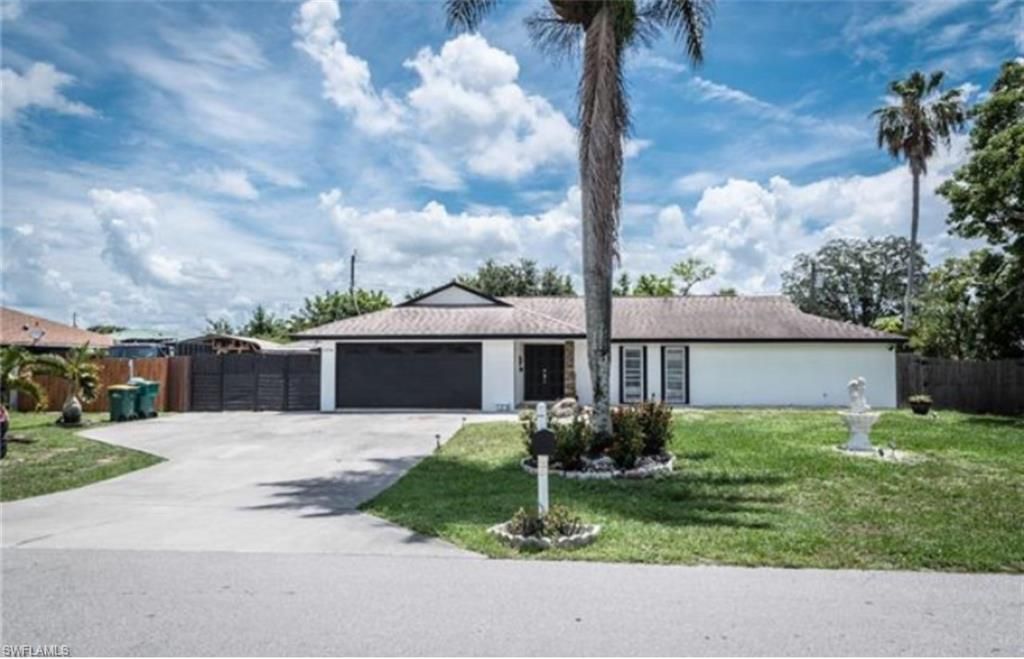 Attached, Backyard, Exterior, Facade, Ranch