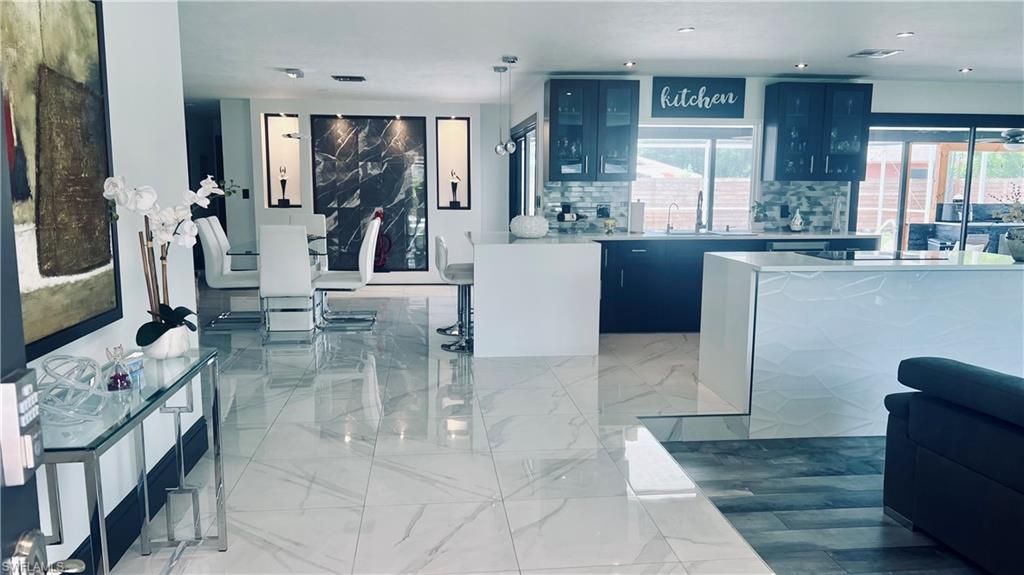 Interior, Kitchen, Marble, Pendant Lights, Recessed Lighting