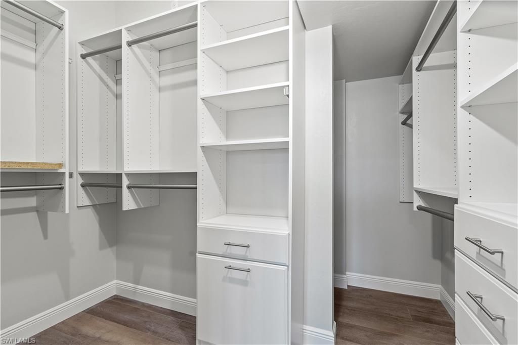 Interior, Walk-in Closets, Wood Texture Flooring