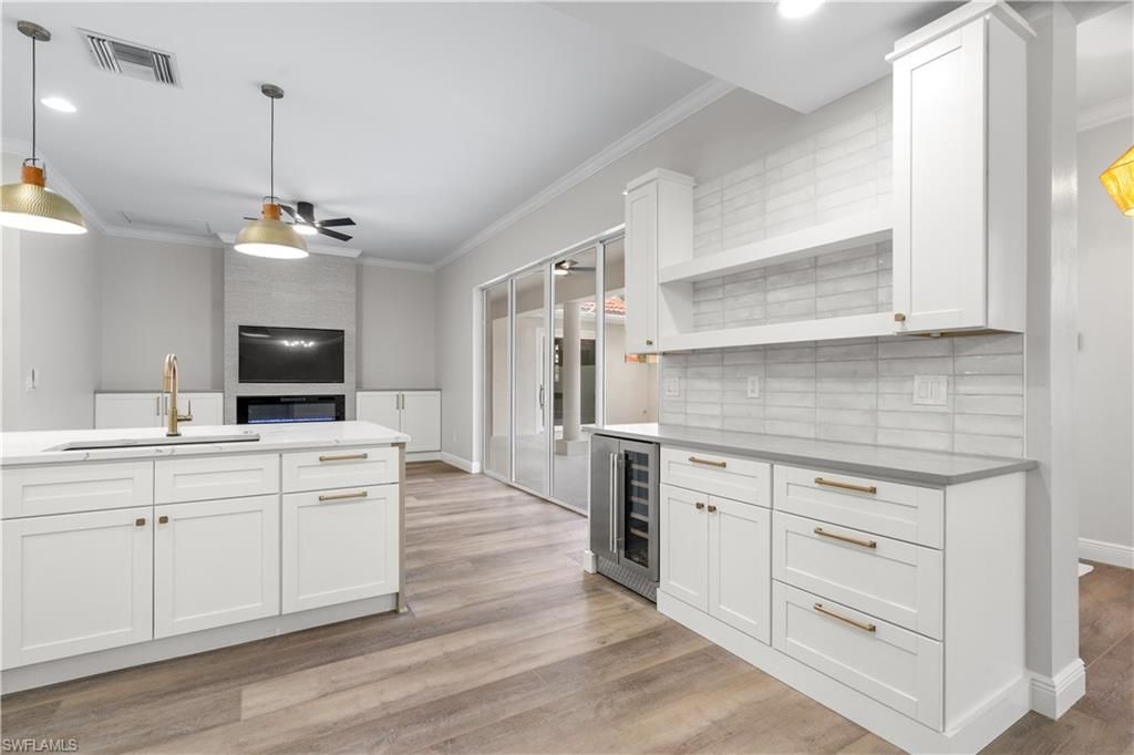 Interior, Kitchen, Pendant Lights, Recessed Lighting, Wood Texture Flooring