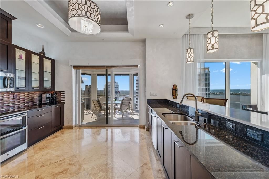 Dining room, Interior, Kitchen, Pendant Lights, Recessed Lighting, Stainless Steel Appliances, Water