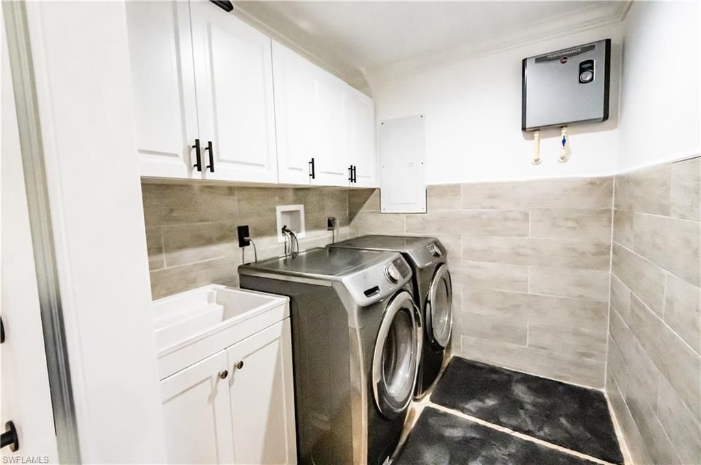 Interior, Washer