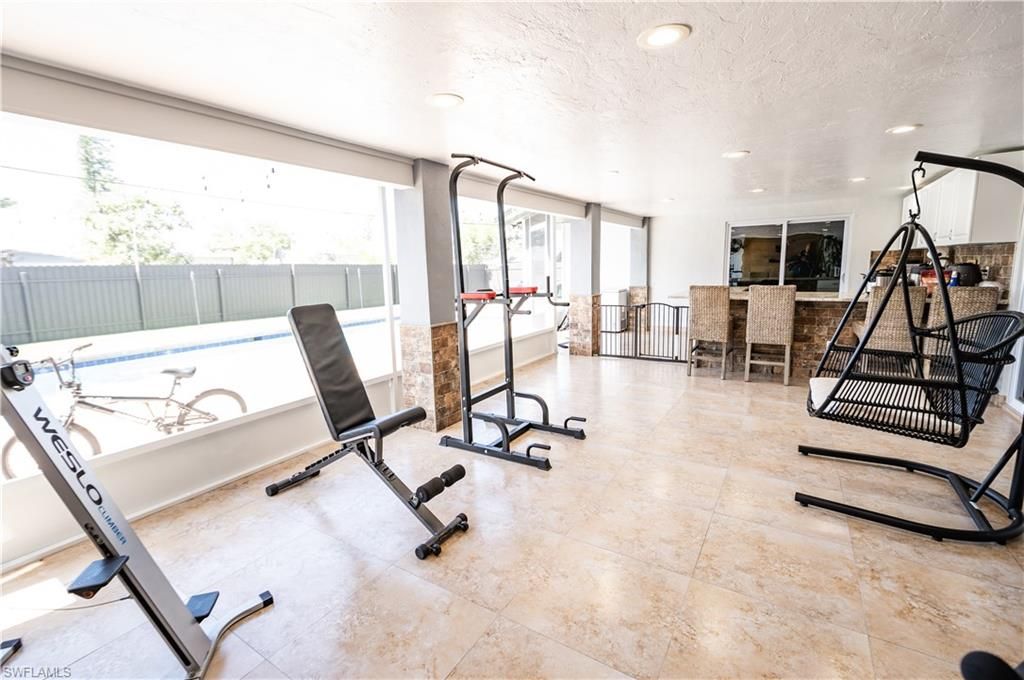 Dining room, Fitness Equipment, Interior, Recessed Lighting