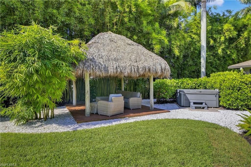 Exterior, Hot Tub