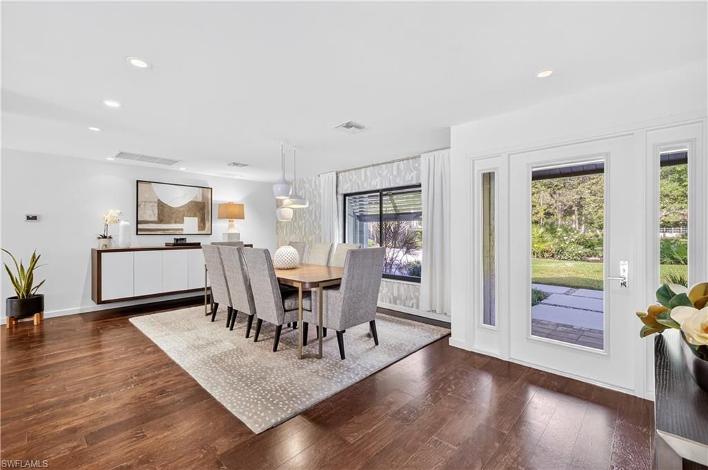 Dining room, Interior, Pendant Lights, Recessed Lighting, Wood Texture Flooring