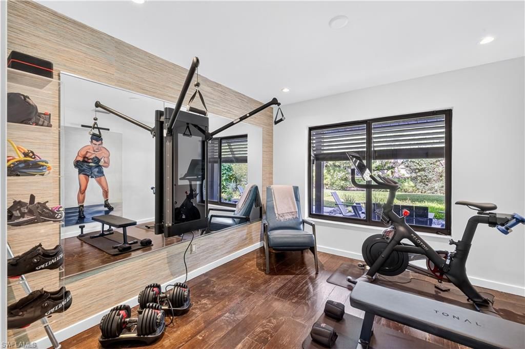 Fitness Equipment, Interior, Recessed Lighting, Wood Texture Flooring