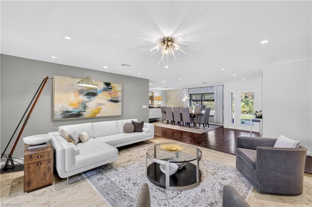 Dining room, Interior, Living room, Pendant Lights, Recessed Lighting, Wood Texture Flooring