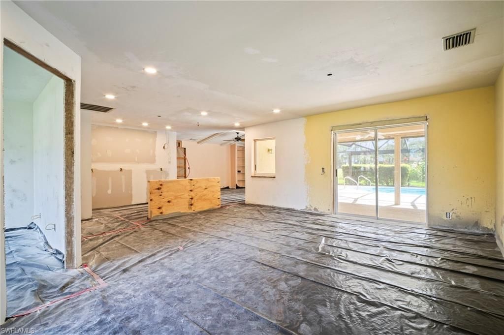 Empty room, Interior, Recessed Lighting