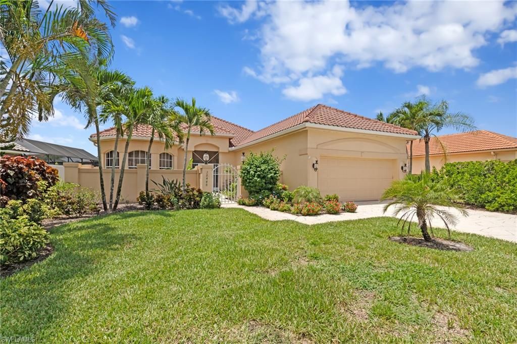 Attached, Backyard, Exterior, Facade, Mediterranean