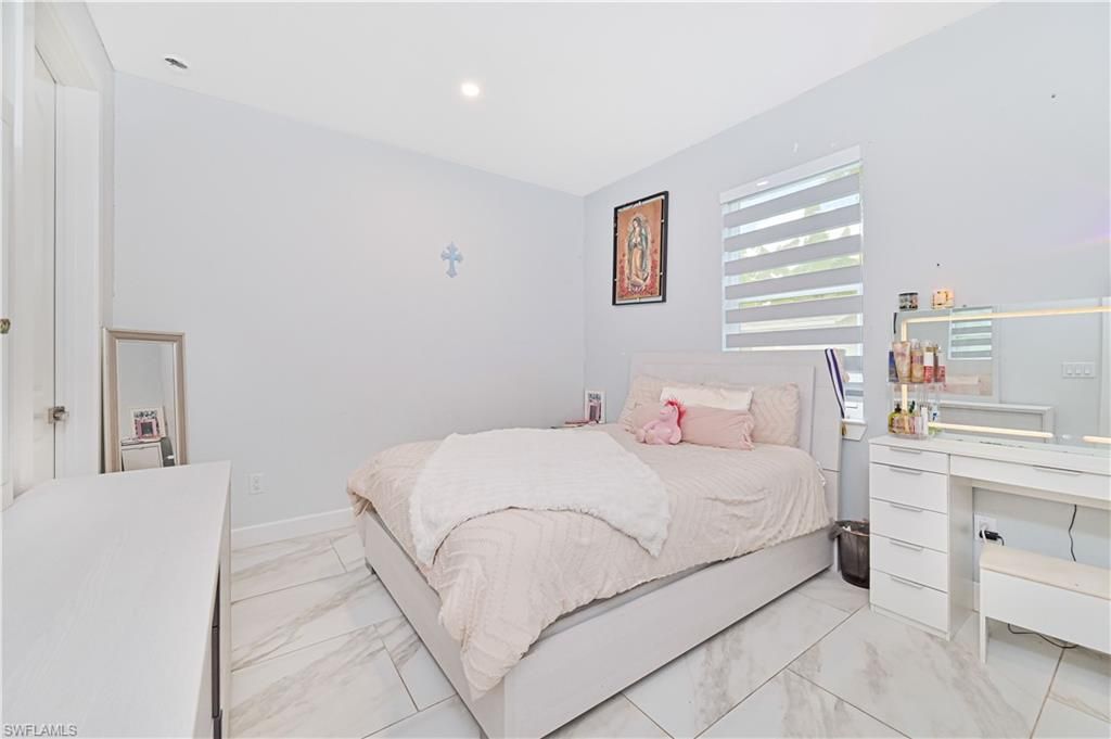 Bedroom, Interior, Marble, Recessed Lighting