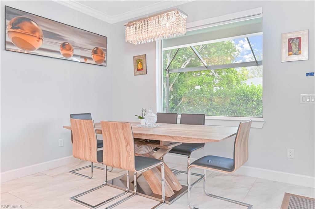 Chandelier, Dining room, Interior