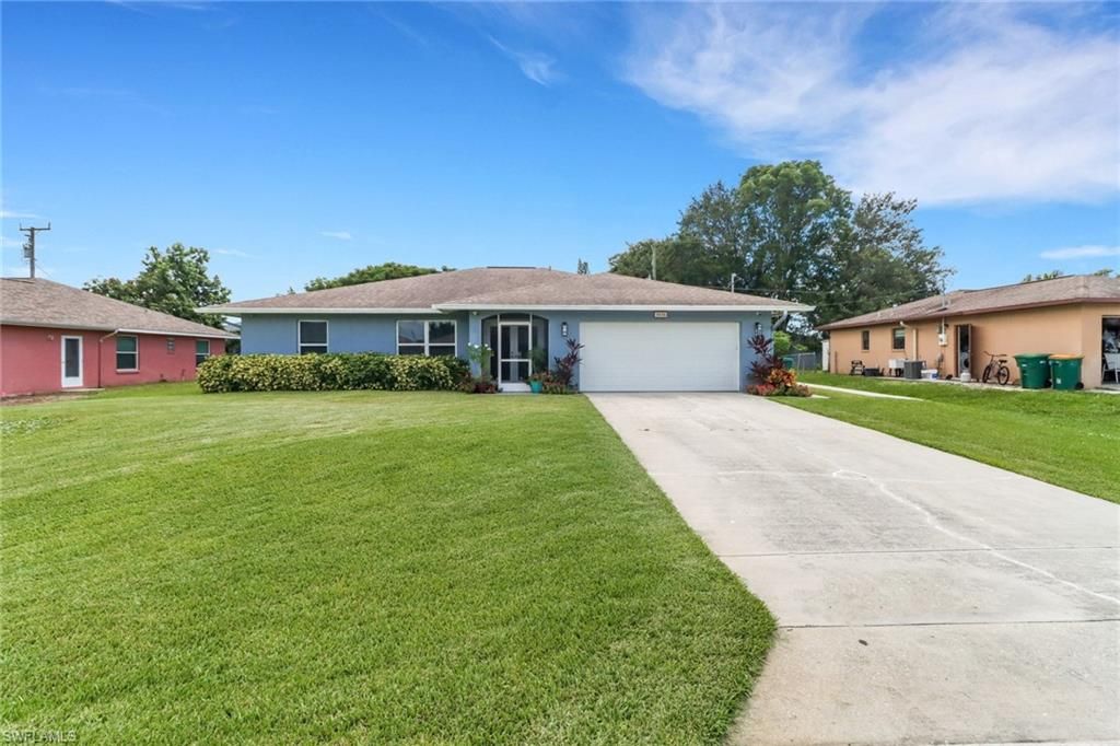 Attached, Backyard, Exterior, Facade, Ranch