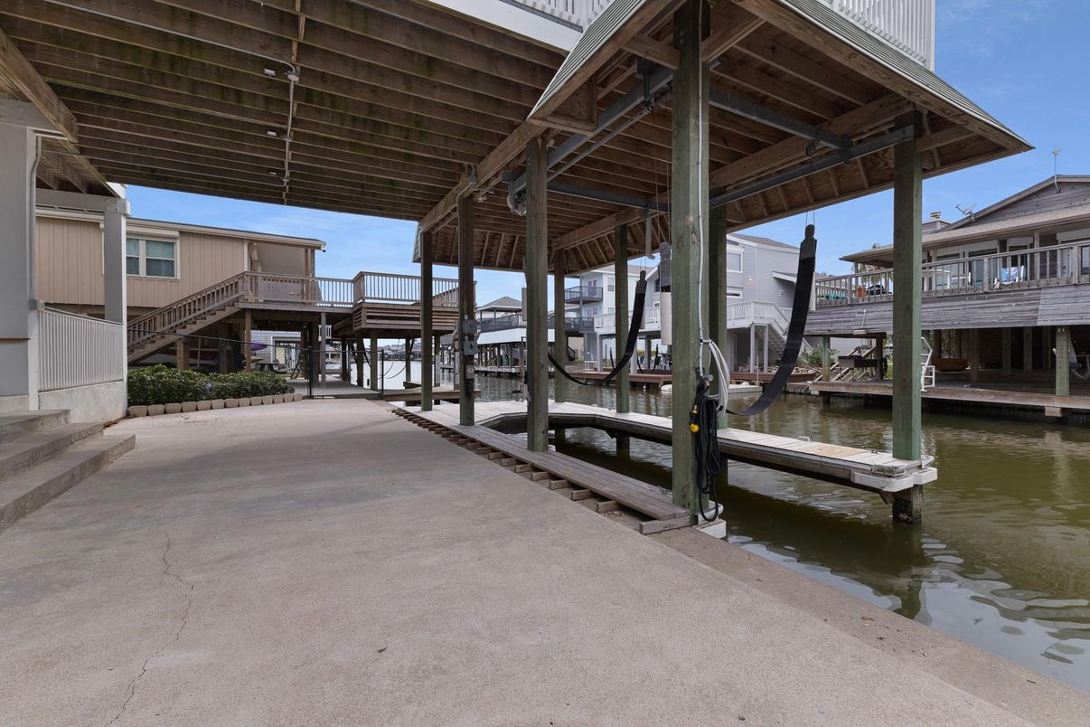 Exterior, Water