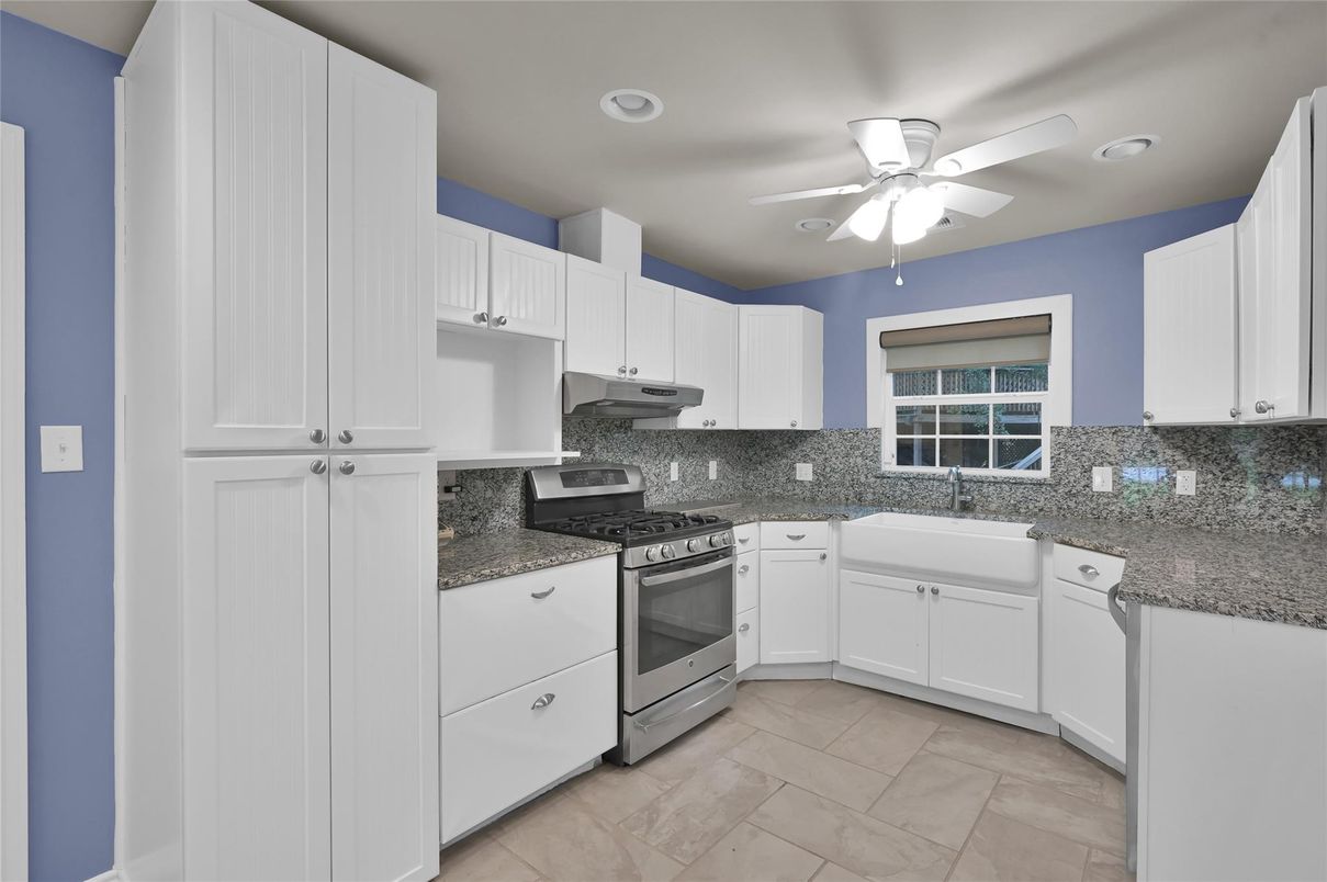 Interior, Kitchen, Recessed Lighting