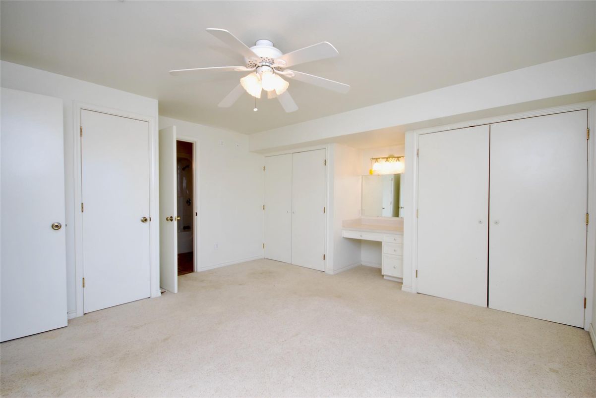 Bathroom, Empty room, Interior