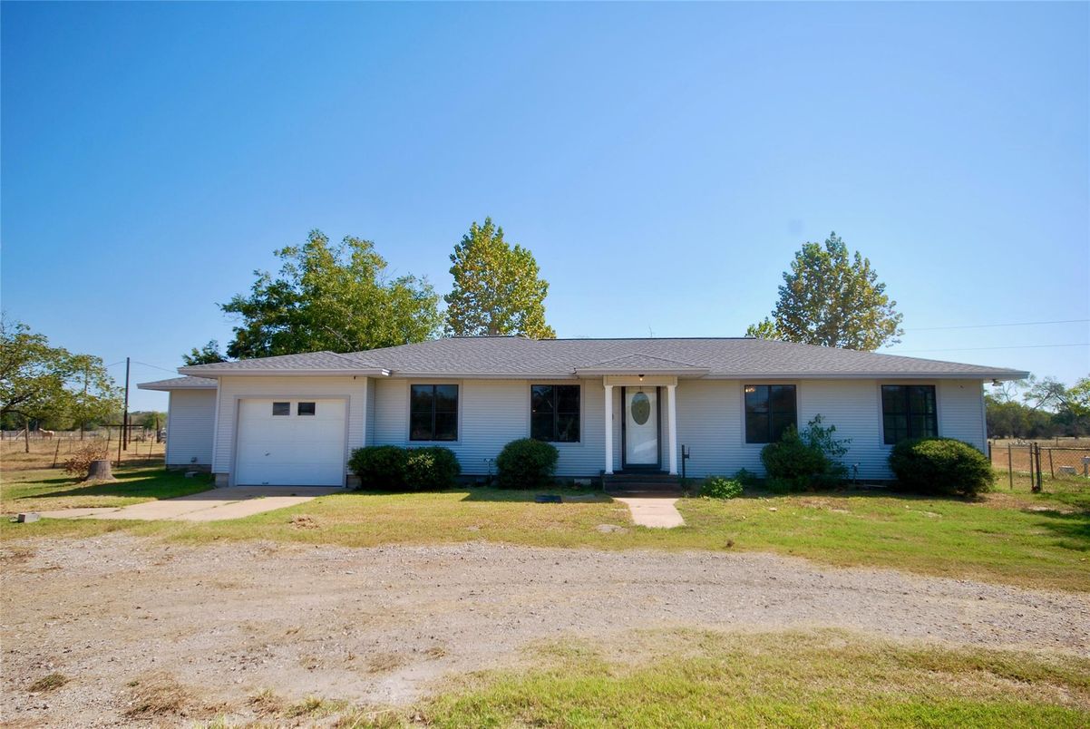 Attached, Backyard, Exterior, Facade, Ranch