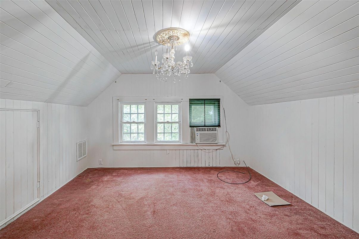 Chandelier, Empty room, Interior