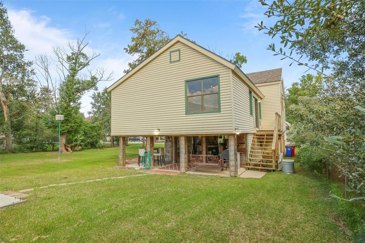 Backyard, Exterior