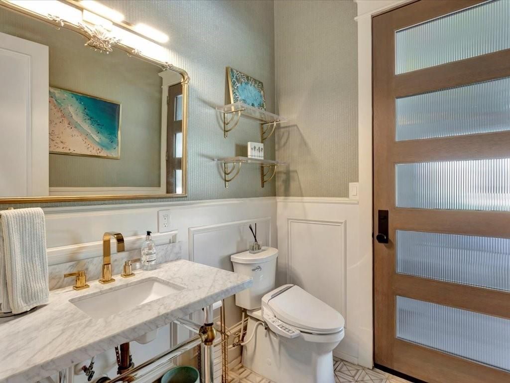 Bathroom, Interior