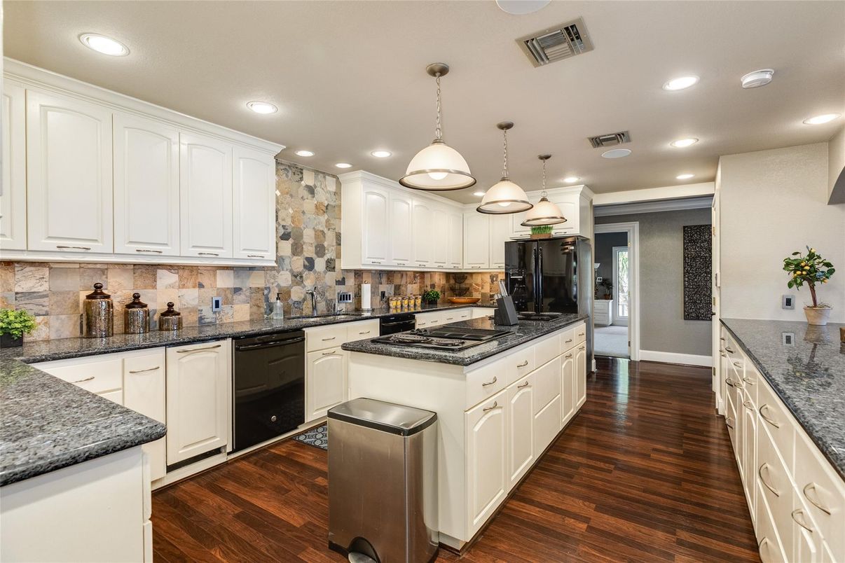 Interior, Kitchen, Pendant Lights, Recessed Lighting, Wood Texture Flooring
