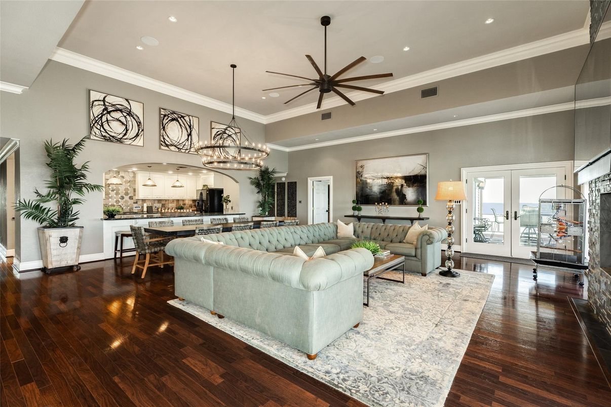 Chandelier, Dining room, Interior, Kitchen, Living room, Pendant Lights, Recessed Lighting, Wood Texture Flooring