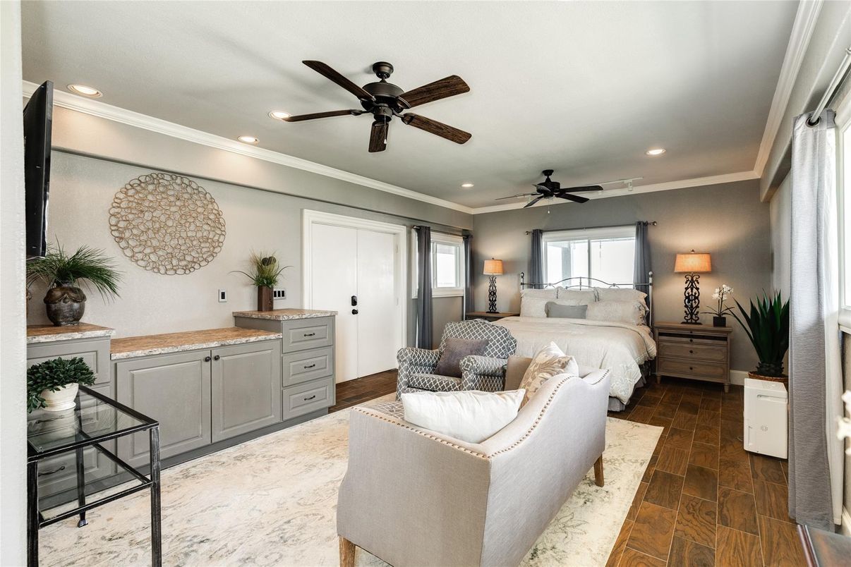 Bedroom, Interior, Recessed Lighting, Wood Texture Flooring