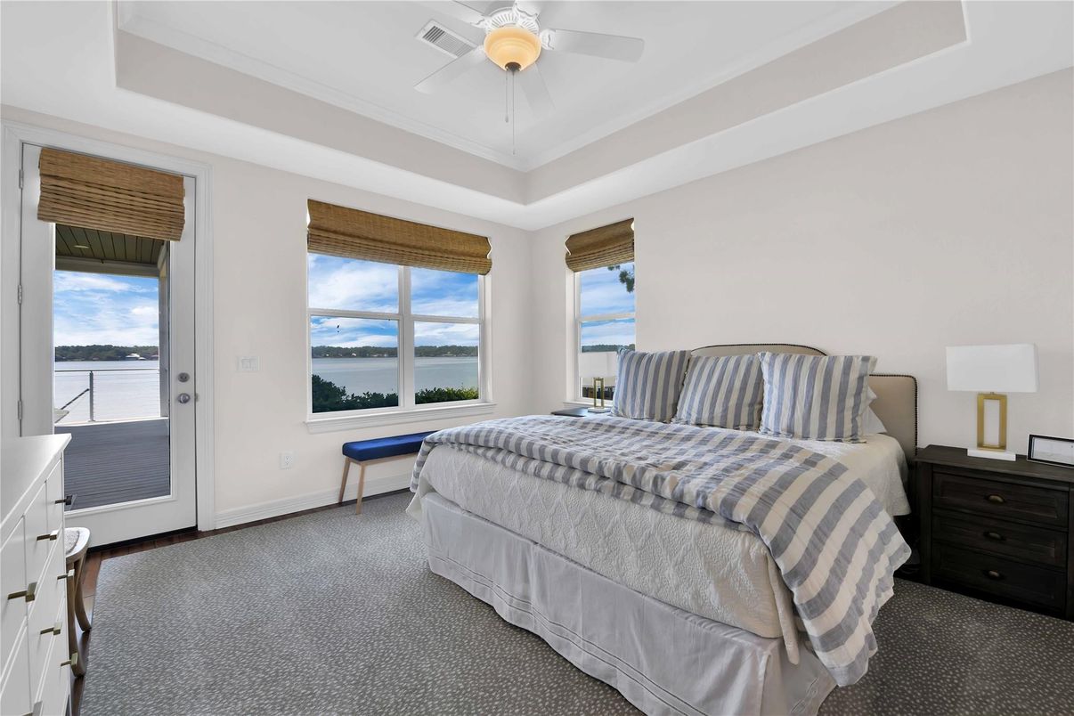 Bedroom, Interior, Water