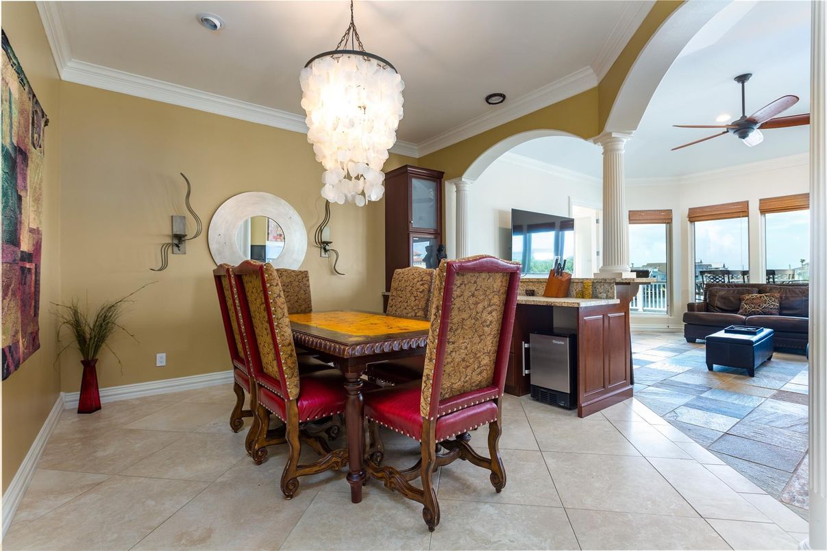 Chandelier, Dining room, Interior, Living room, Recessed Lighting