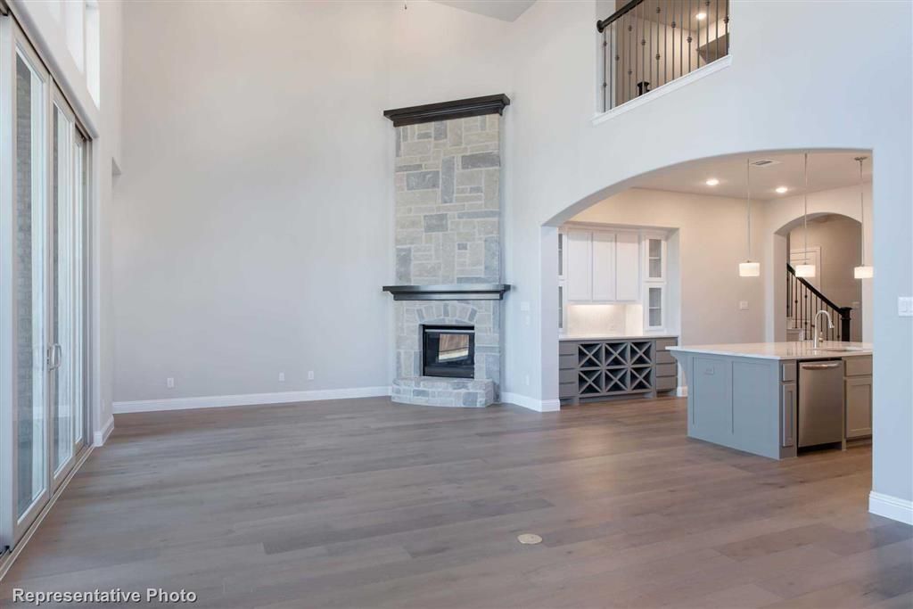 Fireplace, Interior, Kitchen, Pendant Lights, Recessed Lighting, Wood Texture Flooring