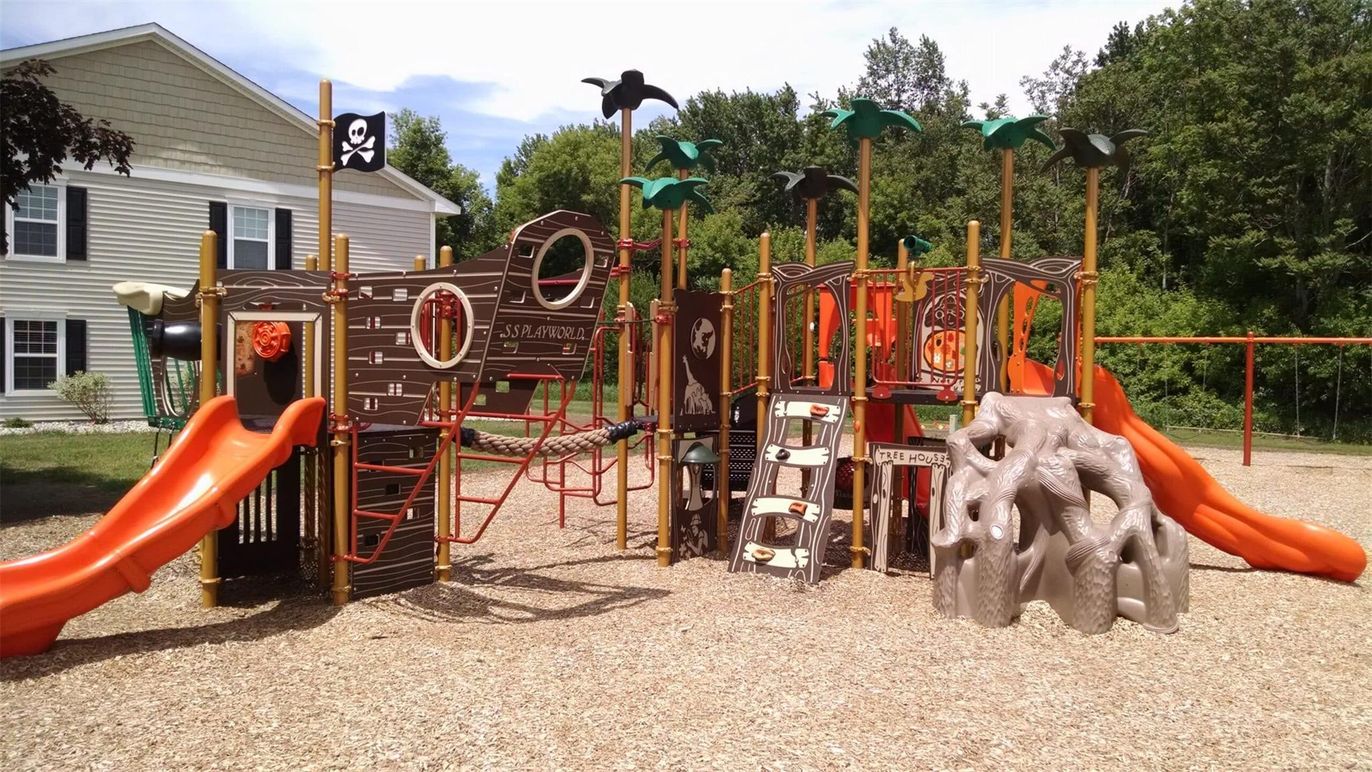 Backyard, Exterior, Playground