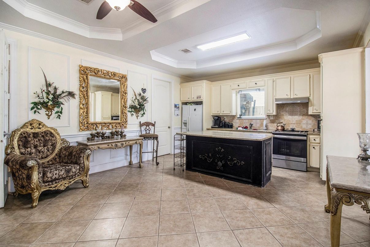 Interior, Kitchen, Stainless Steel Appliances